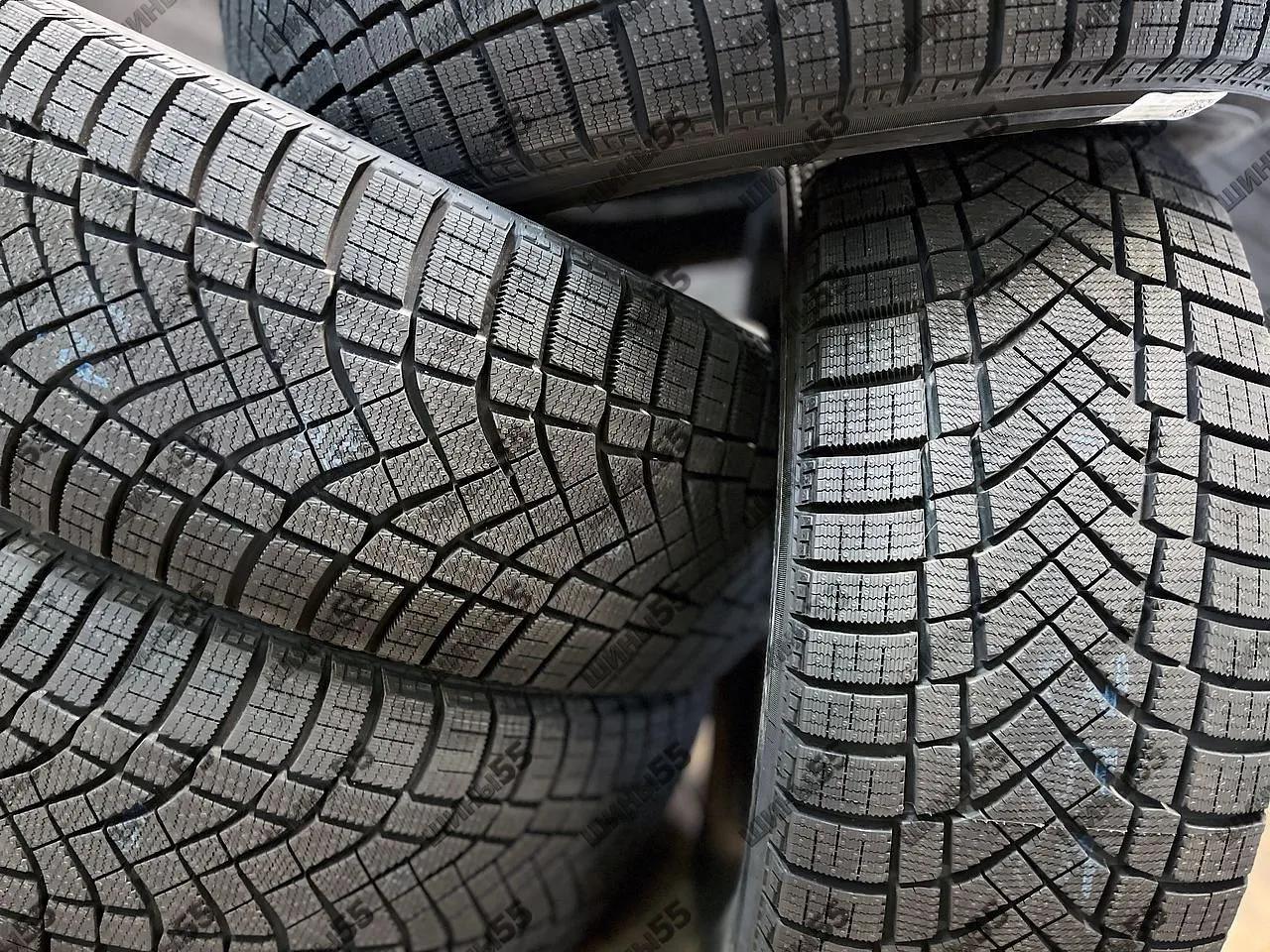 265/65R17 Pirelli Ice Zero FR (116H)