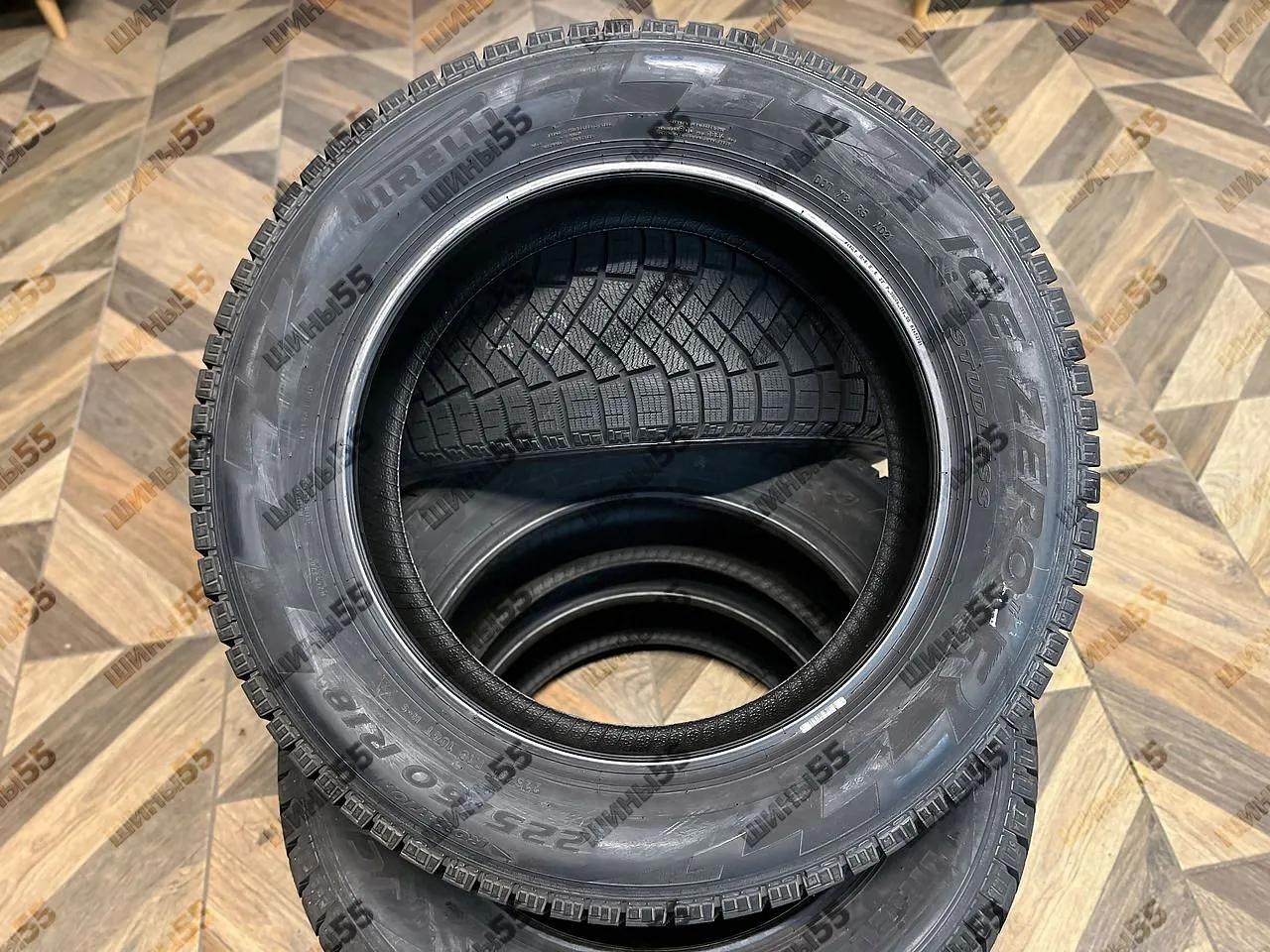 225/60R18 Pirelli Ice Zero FR (104T)