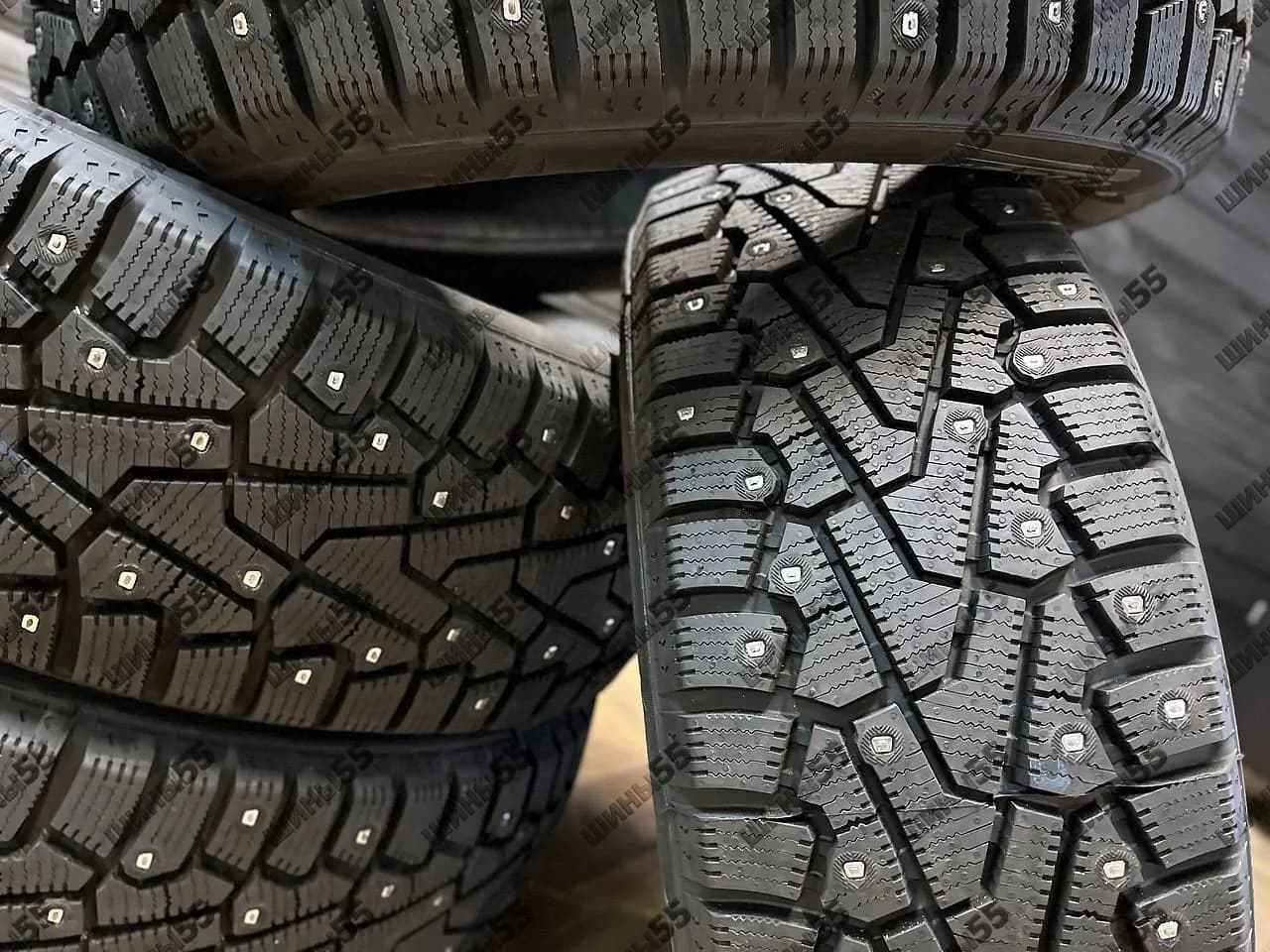 215/55R17 Pirelli Ice Zero (98T)