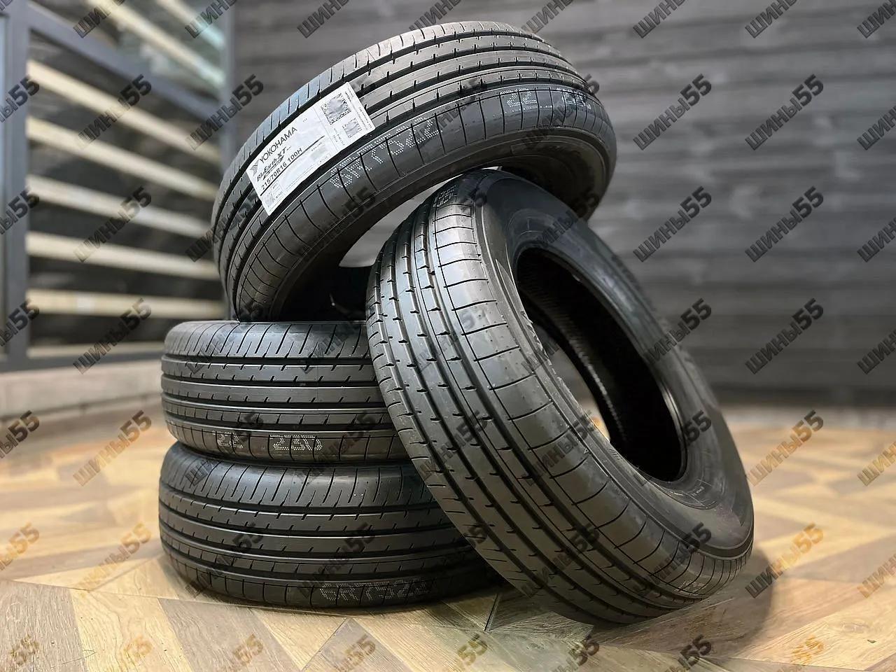 215/70R16 Yokohama BluEarth-XT AE61 (100H)