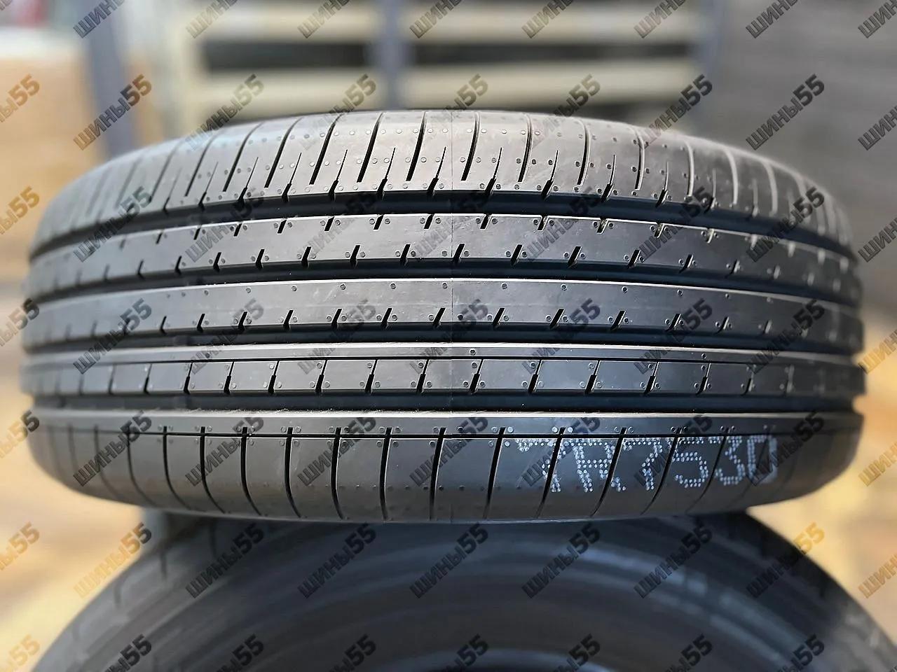 235/65R17 Yokohama BluEarth-XT AE61 (108V)