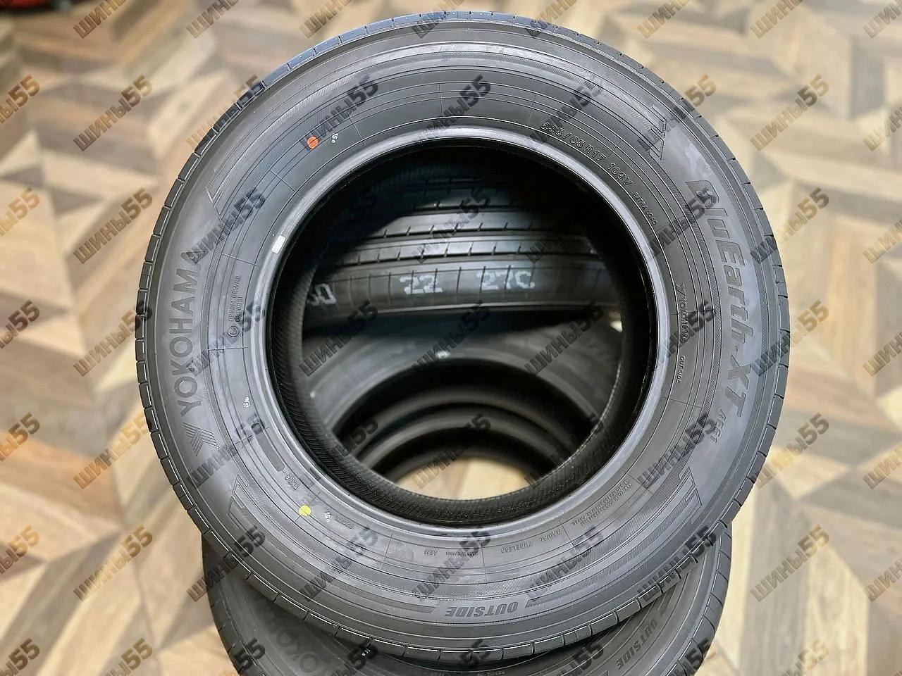 235/65R17 Yokohama BluEarth-XT AE61 (108V)