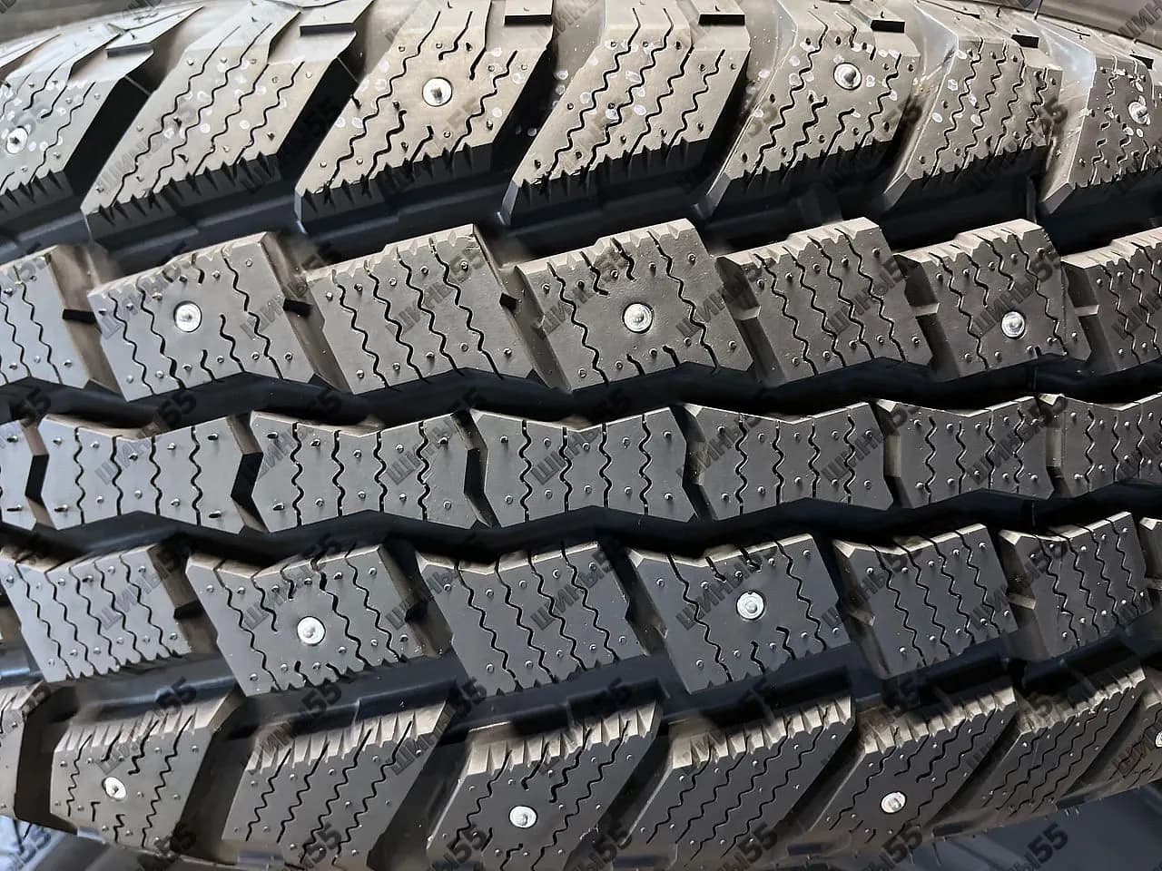 235/65R18 Sailun Ice Blazer WST2 (106T)