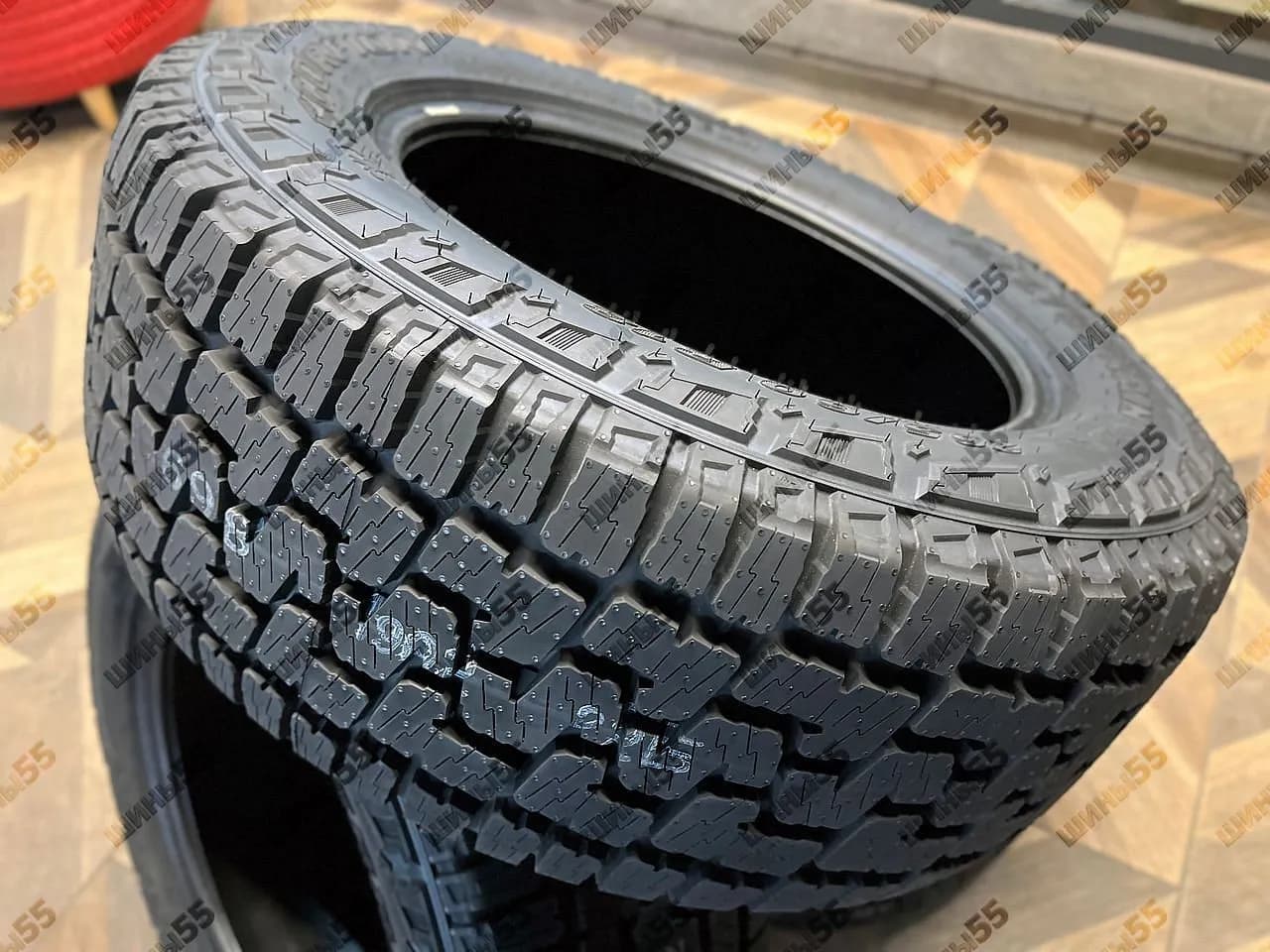 265/60R18 Pirelli Scorpion All Terrain plus (110H)