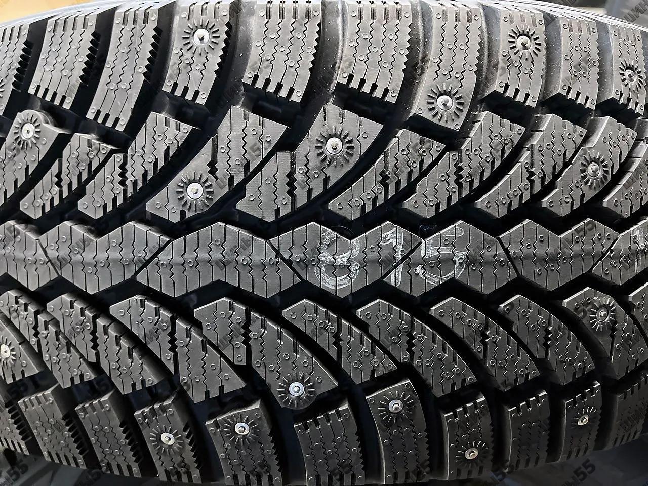 225/55R19 Pirelli Formula Ice (103T)