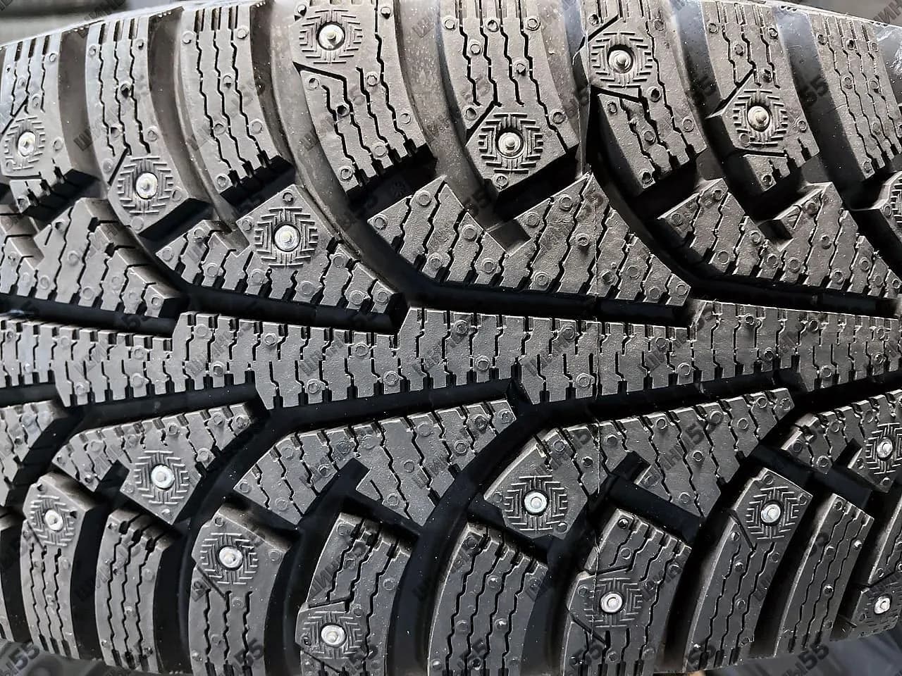 205/60R16 Ikon Nordman 5 (96T)