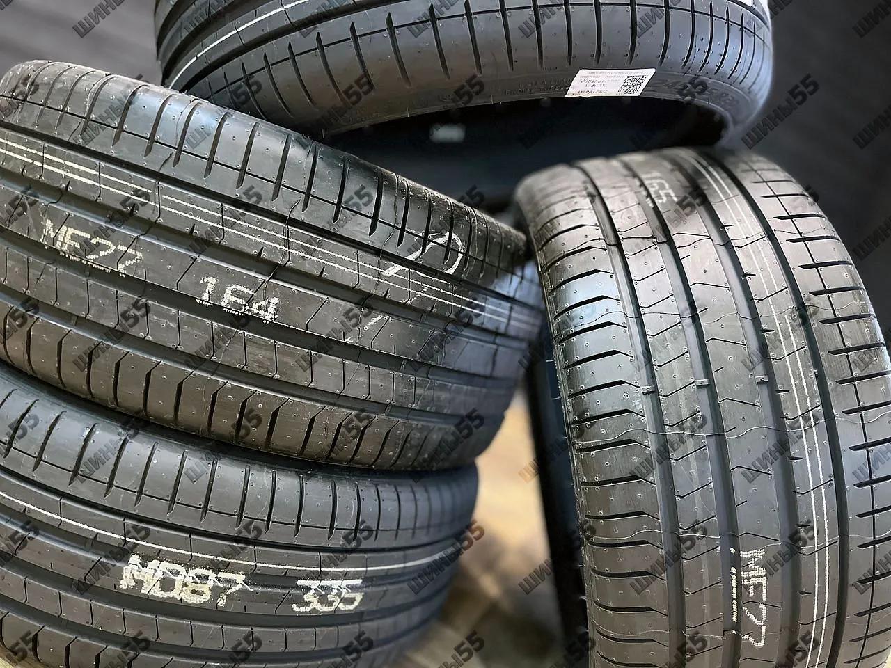 245/35R20 Pirelli P Zero (PZ4) Luxury Saloon Run Flat (95Y)