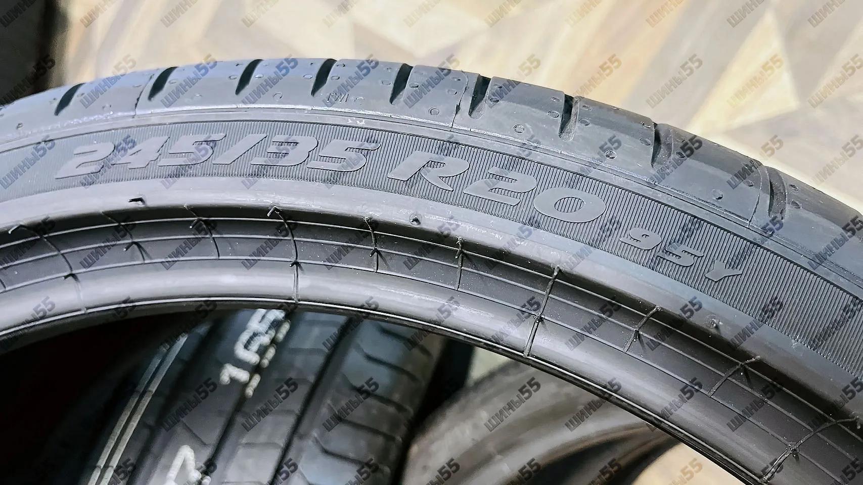 245/35R20 Pirelli P Zero (PZ4) Luxury Saloon Run Flat (95Y)