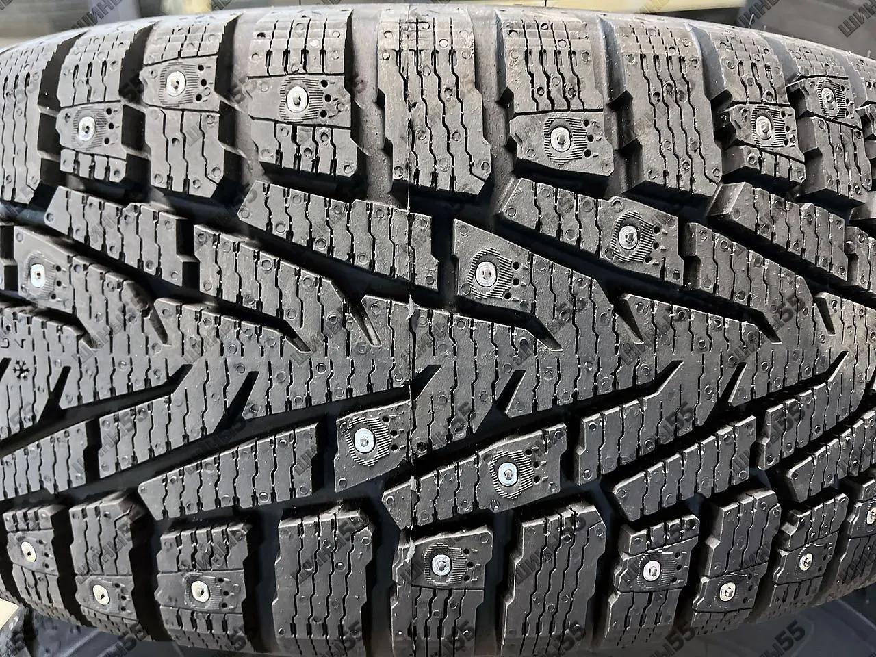 235/60R18 Ikon Character Ice 7 SUV (107T)