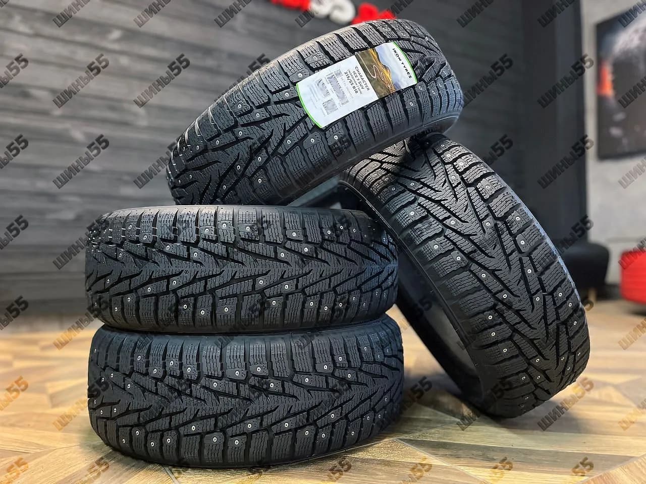 215/55R18 Ikon Character Ice 7 SUV (99T)