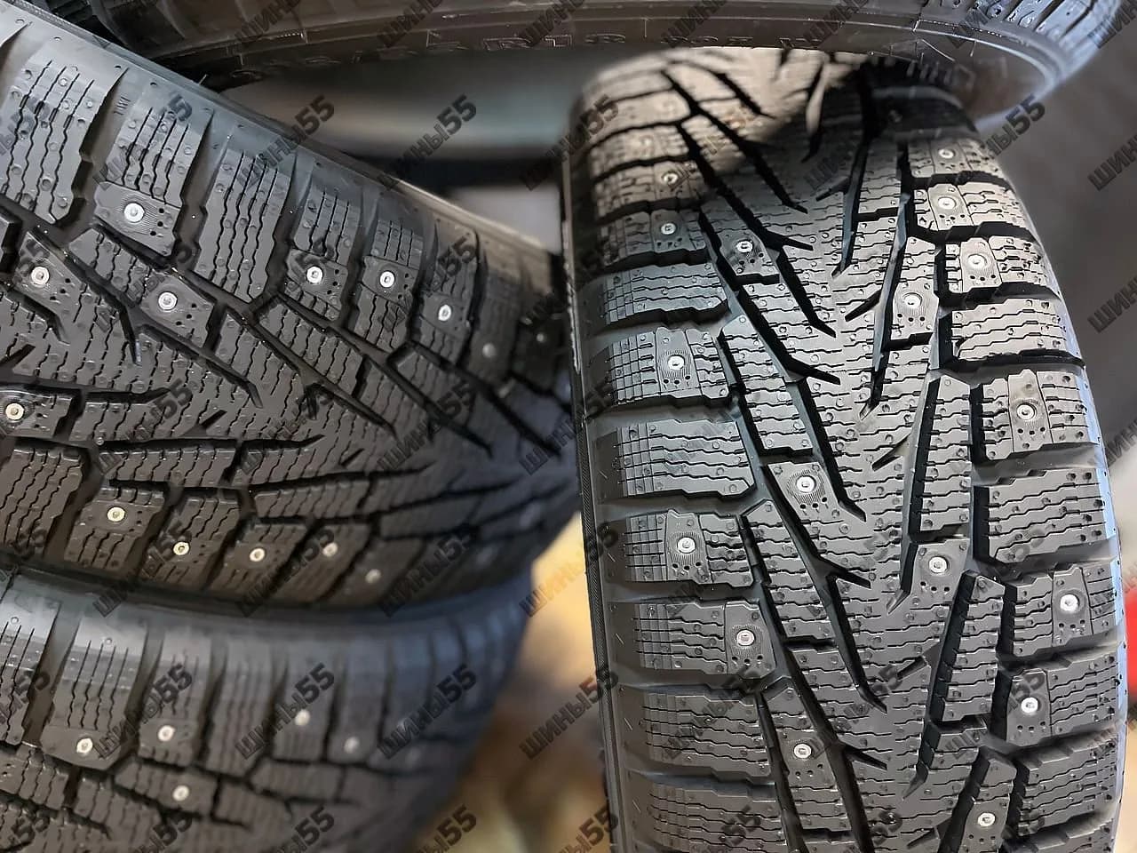 215/55R18 Ikon Character Ice 7 SUV (99T)