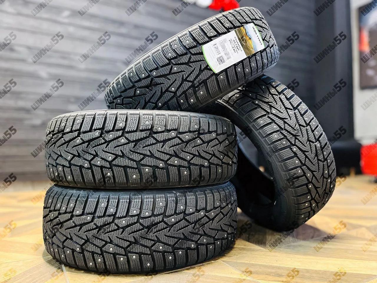 215/60R17 Ikon Character Ice 7 SUV (100T)