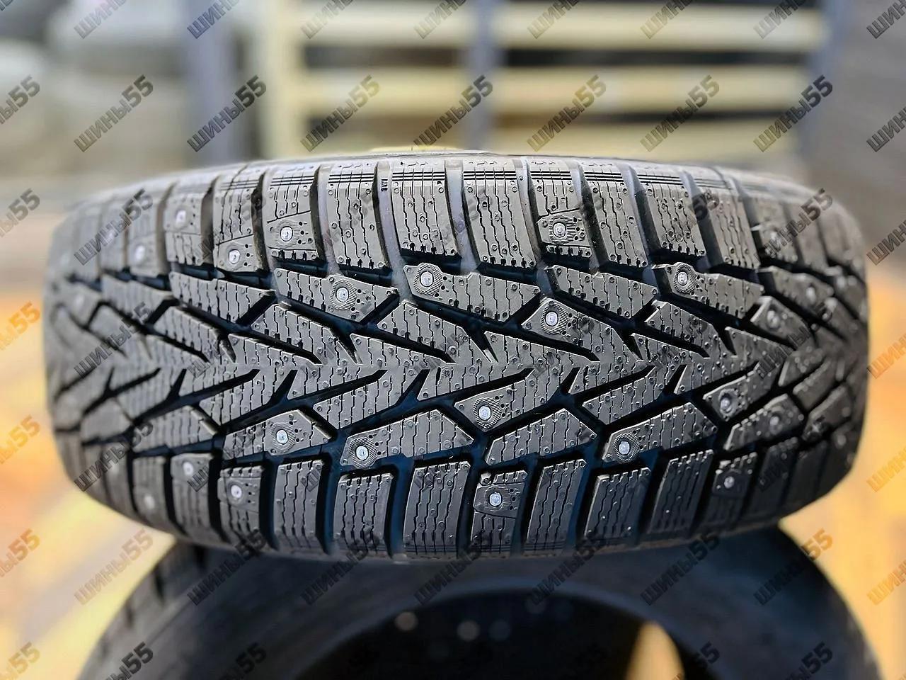 215/60R17 Ikon Character Ice 7 SUV (100T)