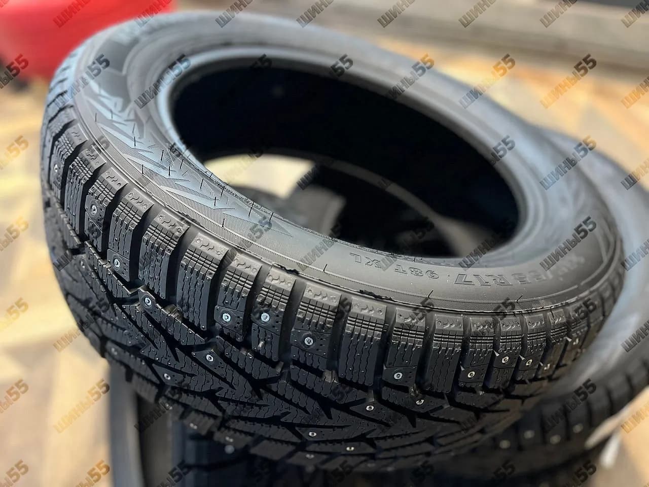 215/55R17 Ikon Character Ice 7 (98T)