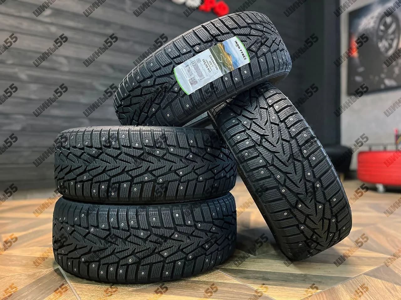 225/55R17 Ikon Character Ice 7 (101T)