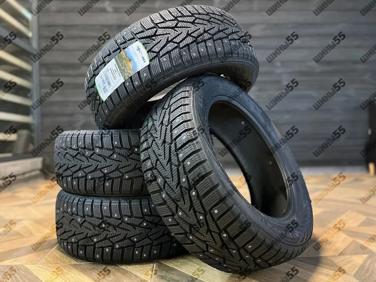 225/55R17 Ikon Character Ice 7 (101T)