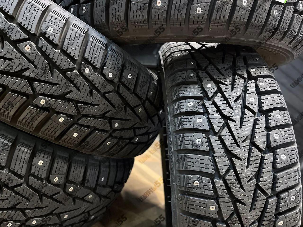 195/60R15 Ikon Character Ice 7 (92T)