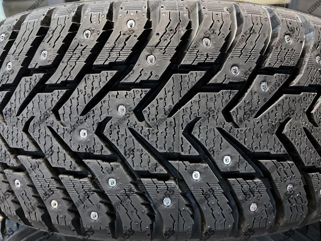 215/65R16 Ikon Character Ice 8 SUV (102T)