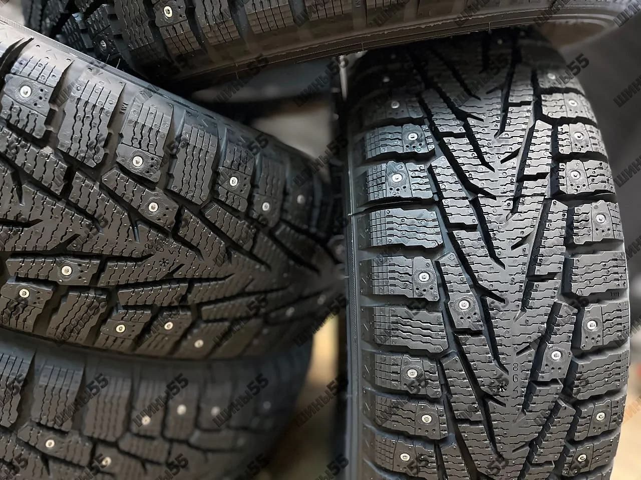 205/70R15 Ikon Character Ice 7 SUV (100T)
