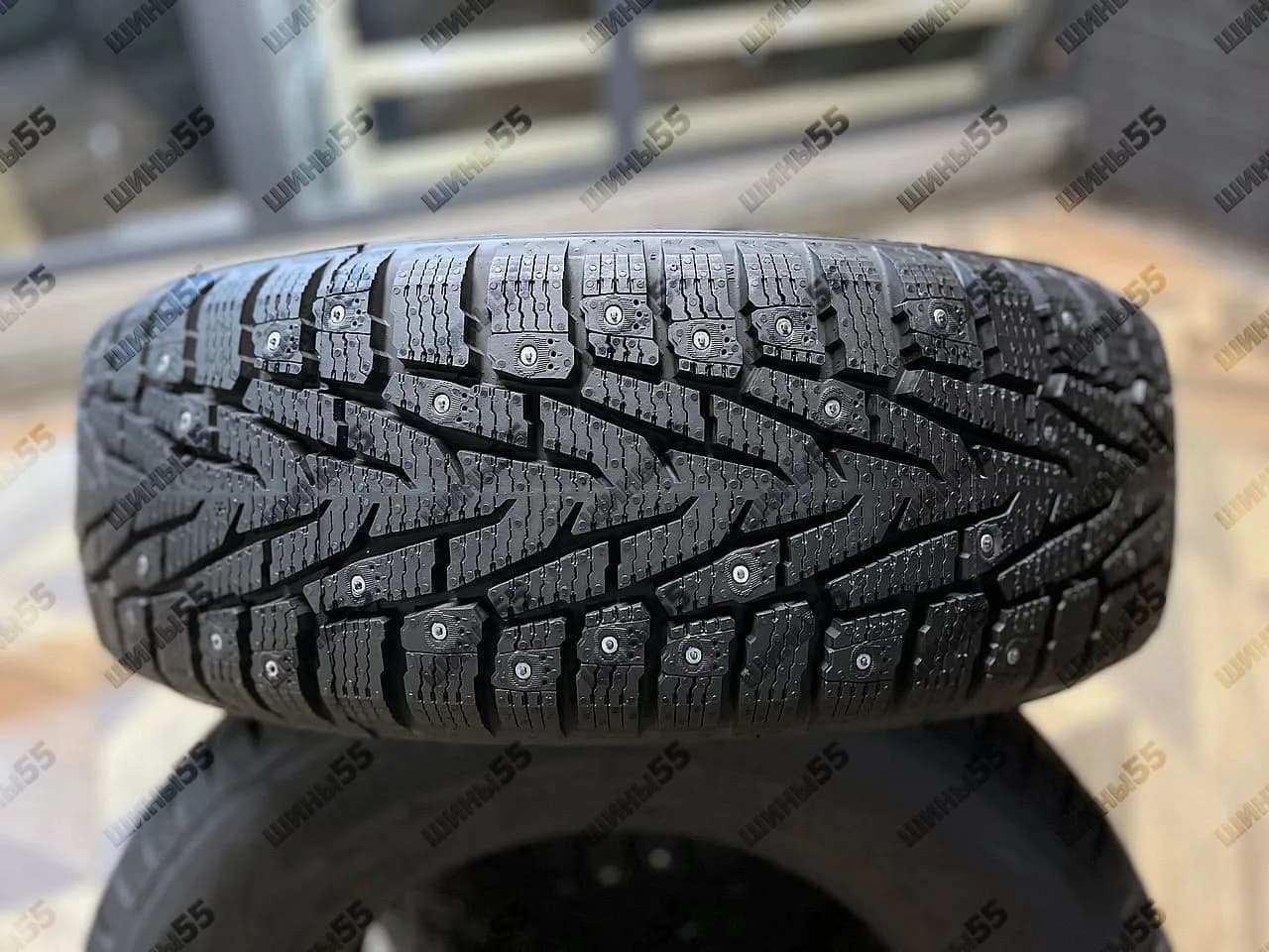 205/70R15 Ikon Character Ice 7 SUV (100T)