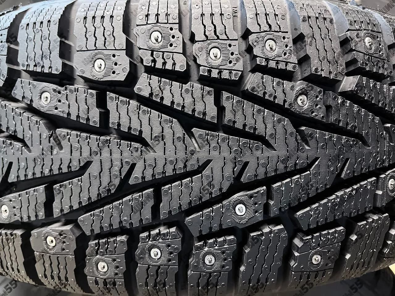 205/70R15 Ikon Character Ice 7 SUV (100T)