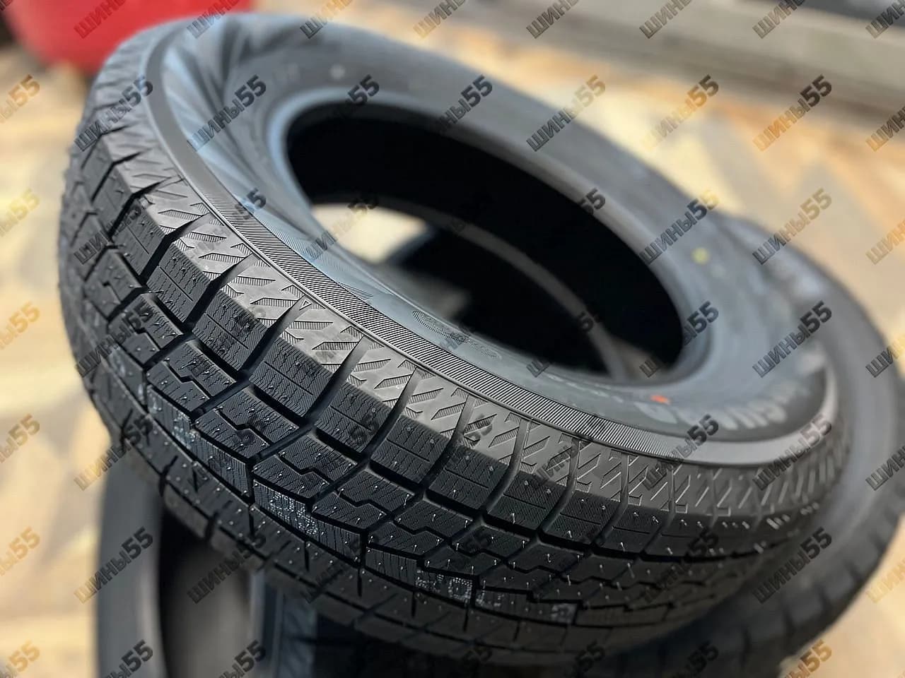 215/65R16 Yokohama IceGuard IG70 (98Q) (пр-во Япония)