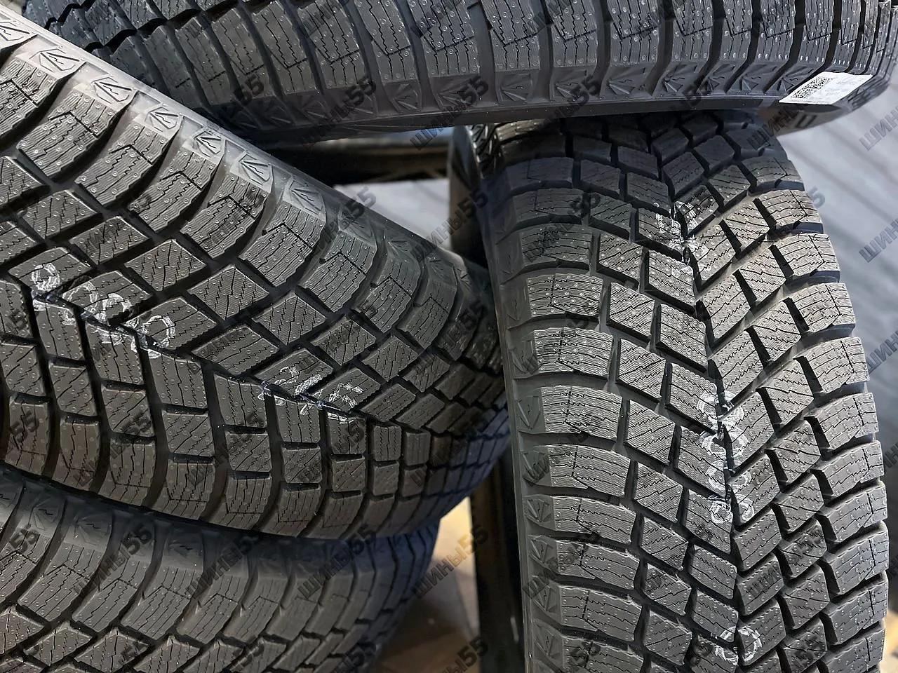 225/65R17 Pirelli Ice Zero FR 3 (106H)