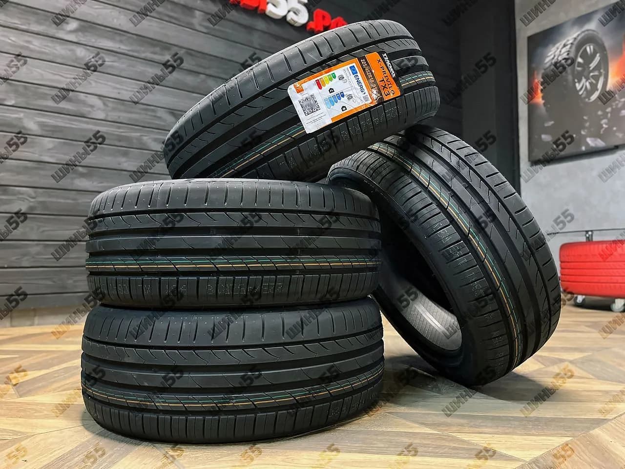 225/45R18 Tracmax X-Privilo TX3 (95Y)