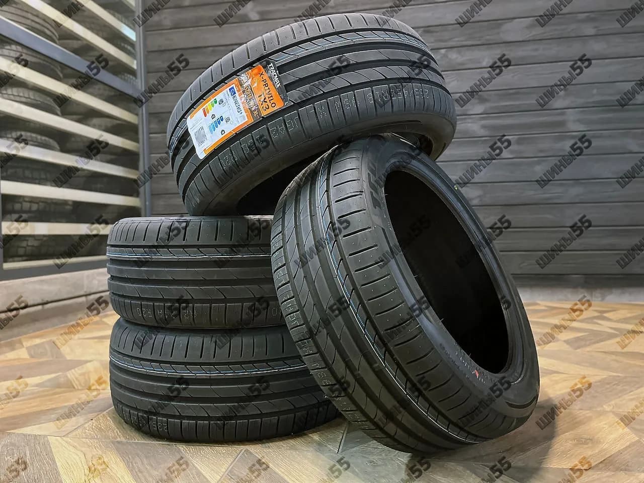 235/45R18 Tracmax X-Privilo TX3 (98W)