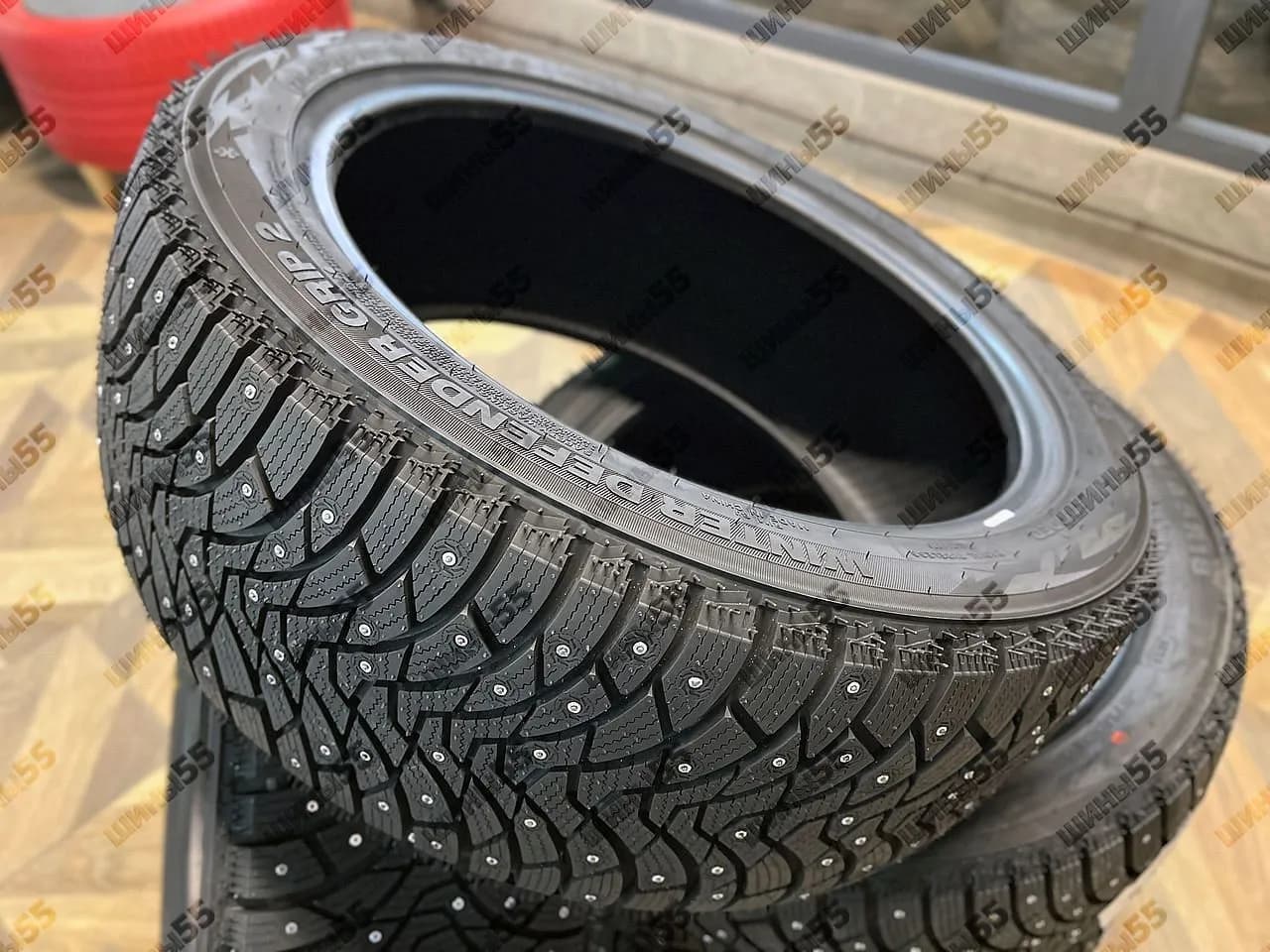235/45R18 LingLong Leao Winter Defender Grip 2 (98T)