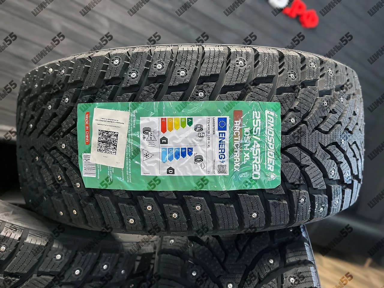 255/45R20 Landspider Arctictraxx (105H)