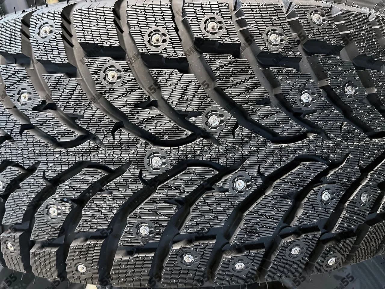 235/65R17 Landspider Arctictraxx (108T)