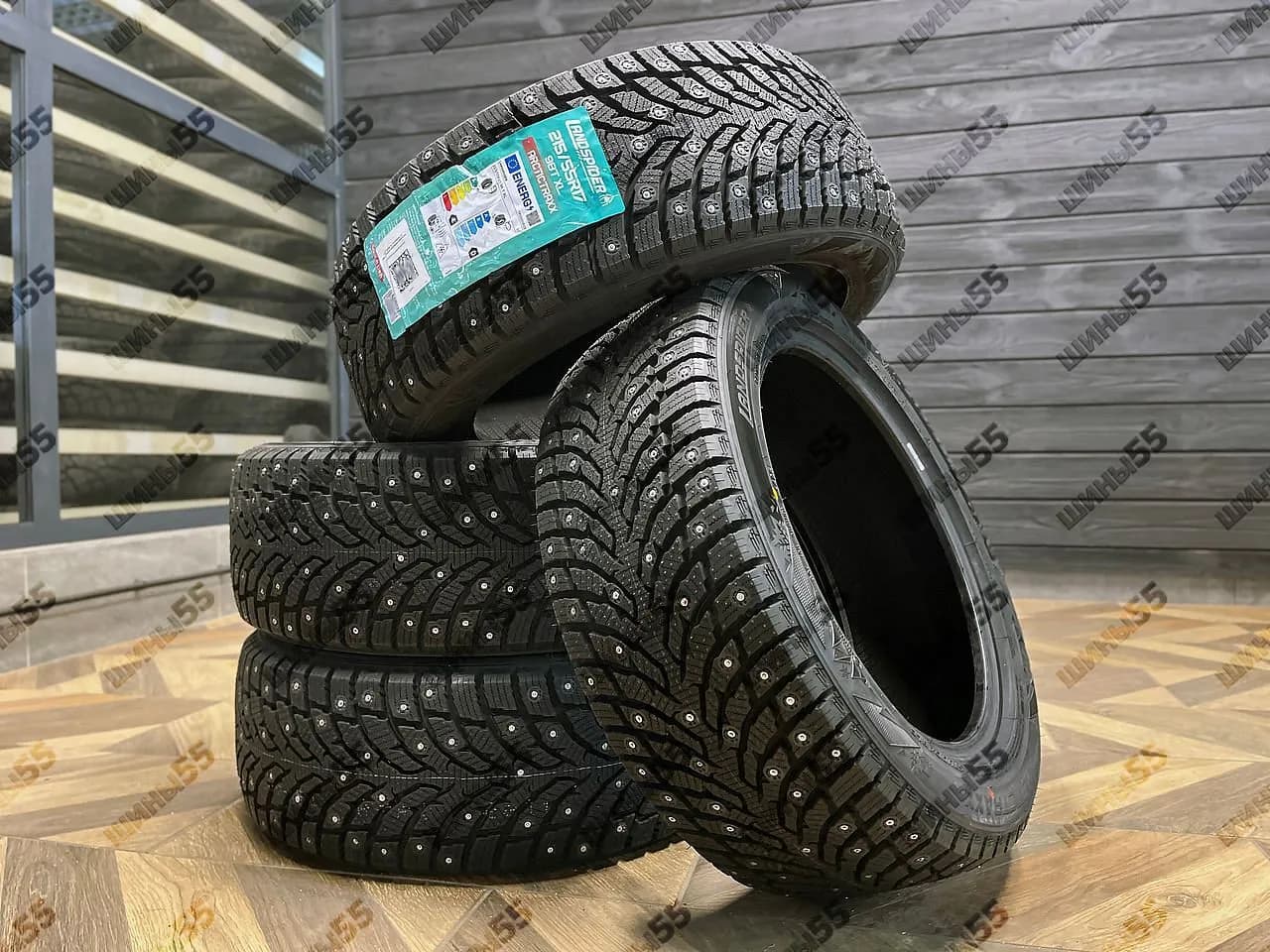 215/55R17 Landspider Arctictraxx (98T)