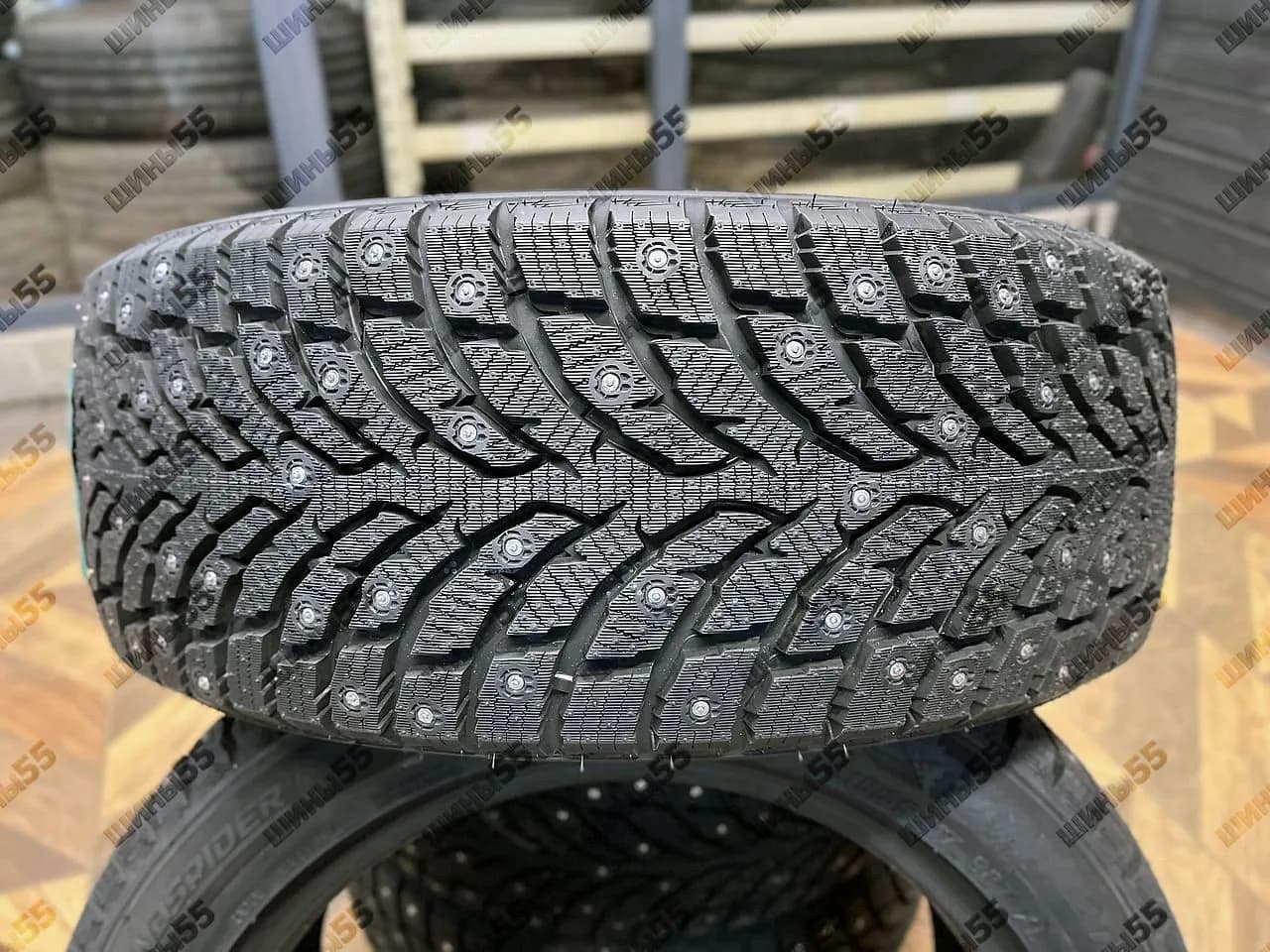 215/55R17 Landspider Arctictraxx (98T)