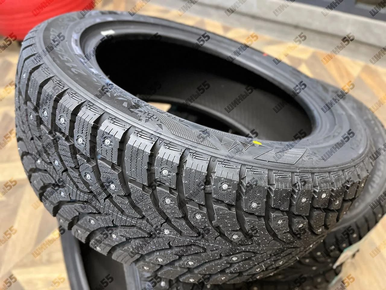 215/55R17 Landspider Arctictraxx (98T)