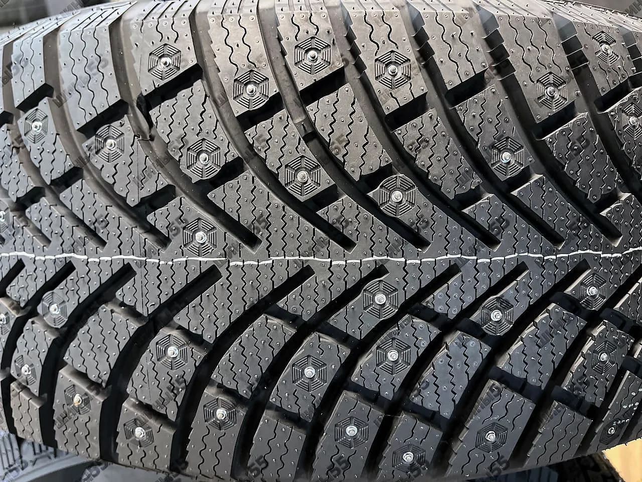 235/60R18 Fortune Polaro Ice (107T)
