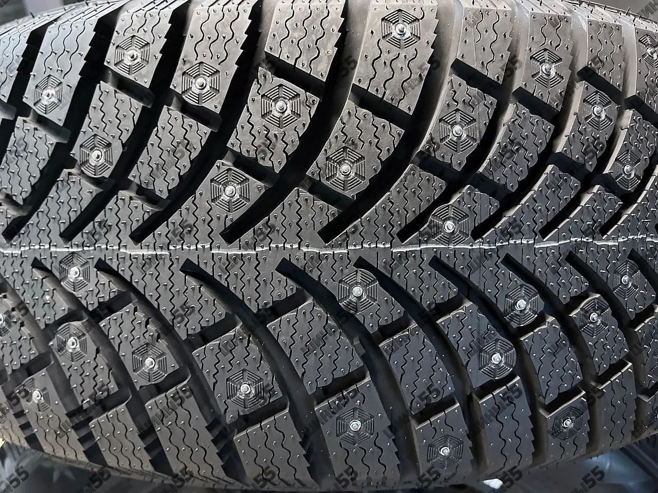 215/60R17 Fortune Polaro Ice (100T)