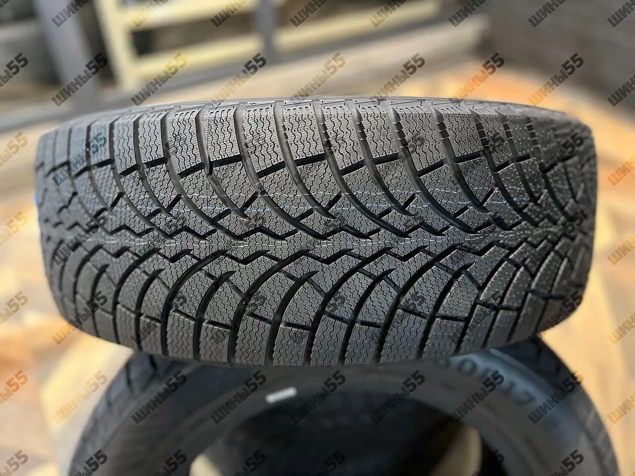 225/60R17 Fortune Polaro Snow (99H)