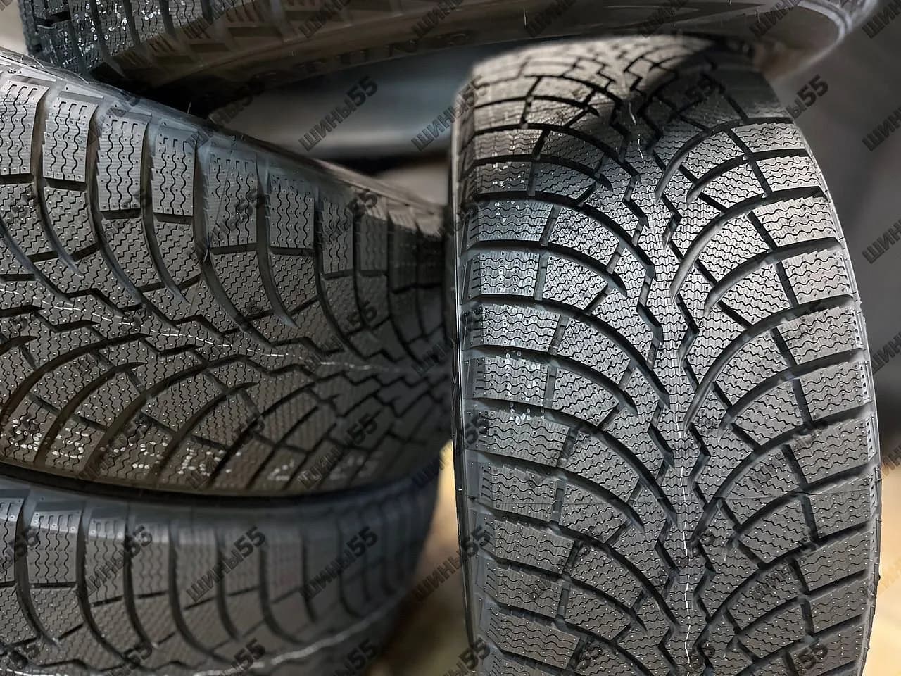 215/55R17 Fortune Polaro Snow (94H)