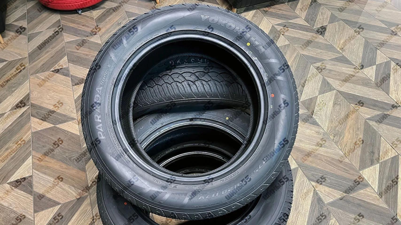 275/55R20 Yokohama Parada Spec-X (117V)
