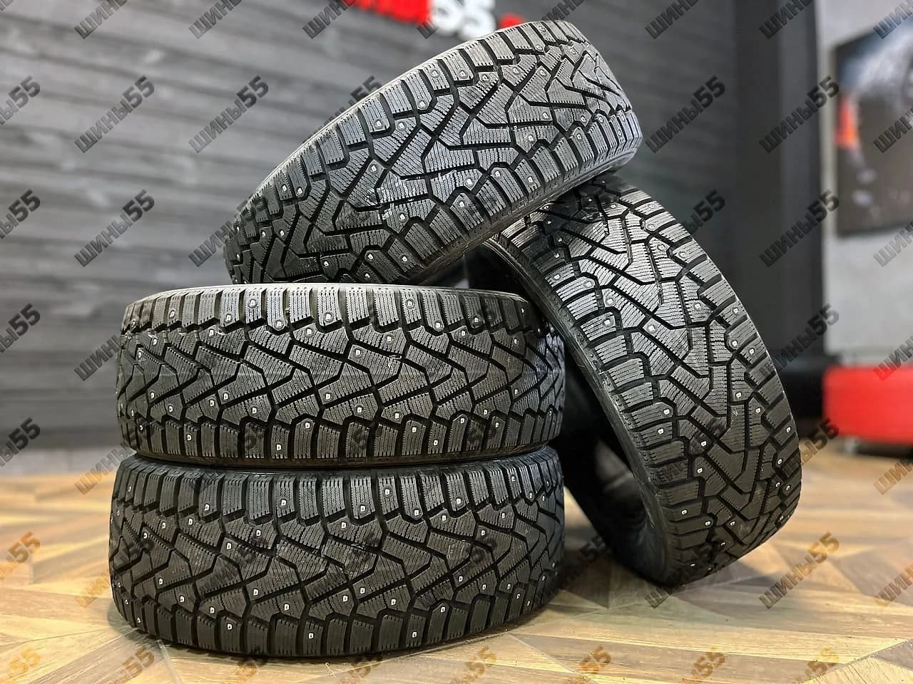 225/55R18 Pirelli Ice Zero (102T)