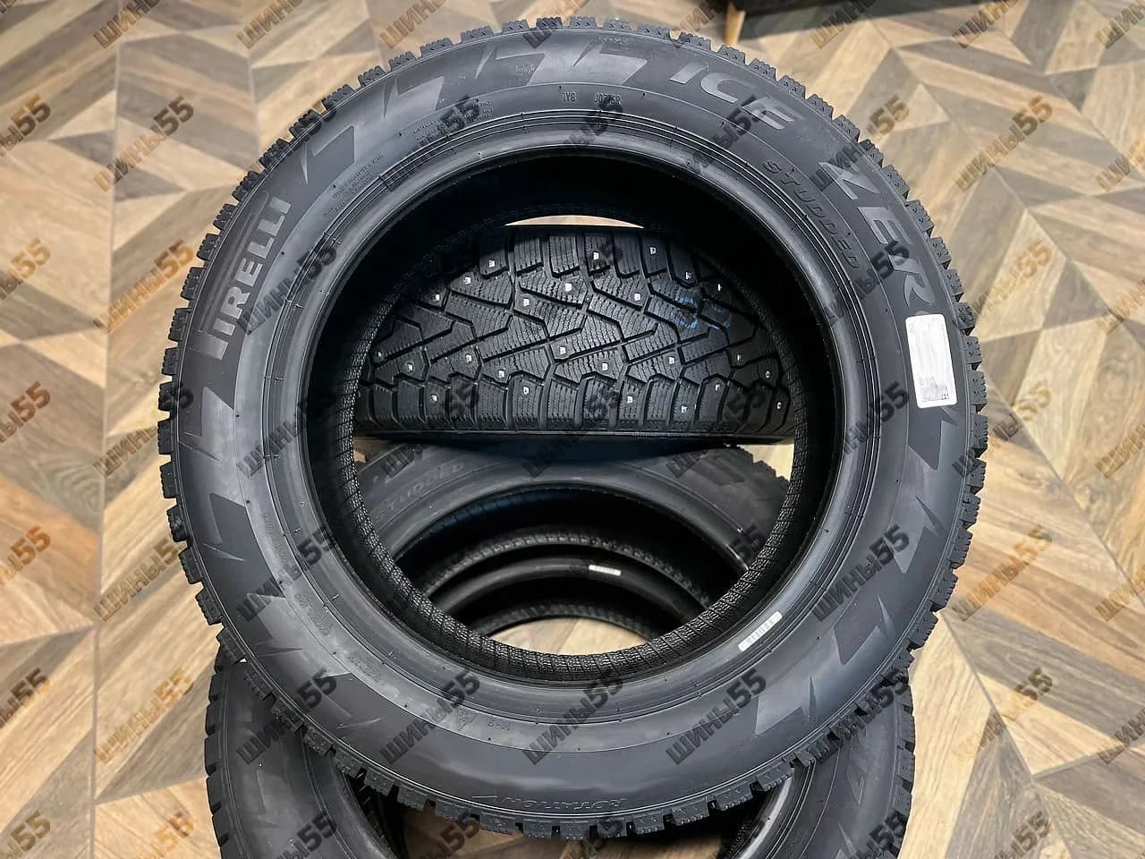 225/55R18 Pirelli Ice Zero (102T)