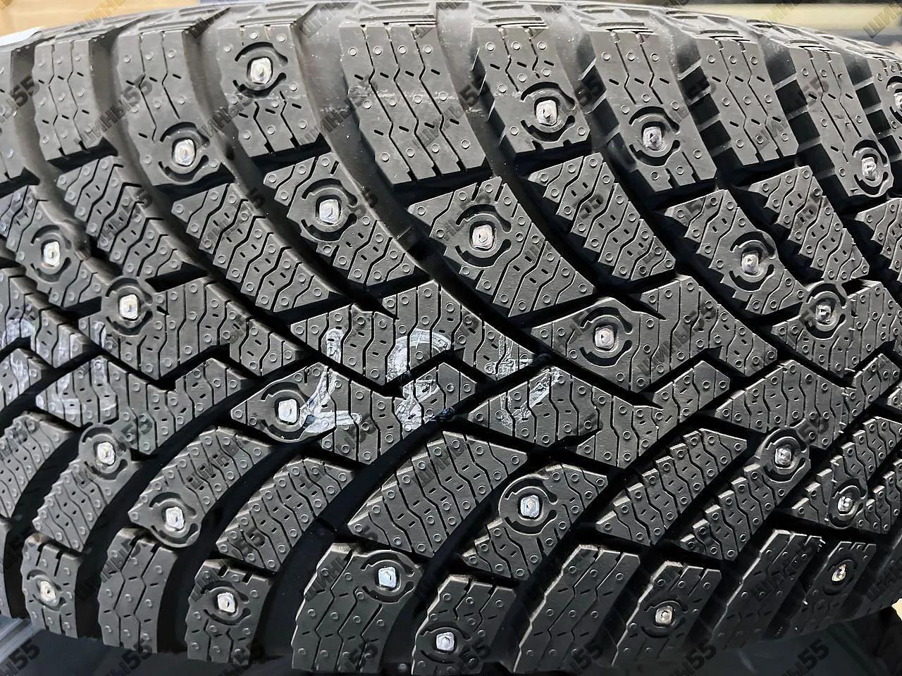 215/60R17 Pirelli Scorpion Ice Zero 2 (100T)