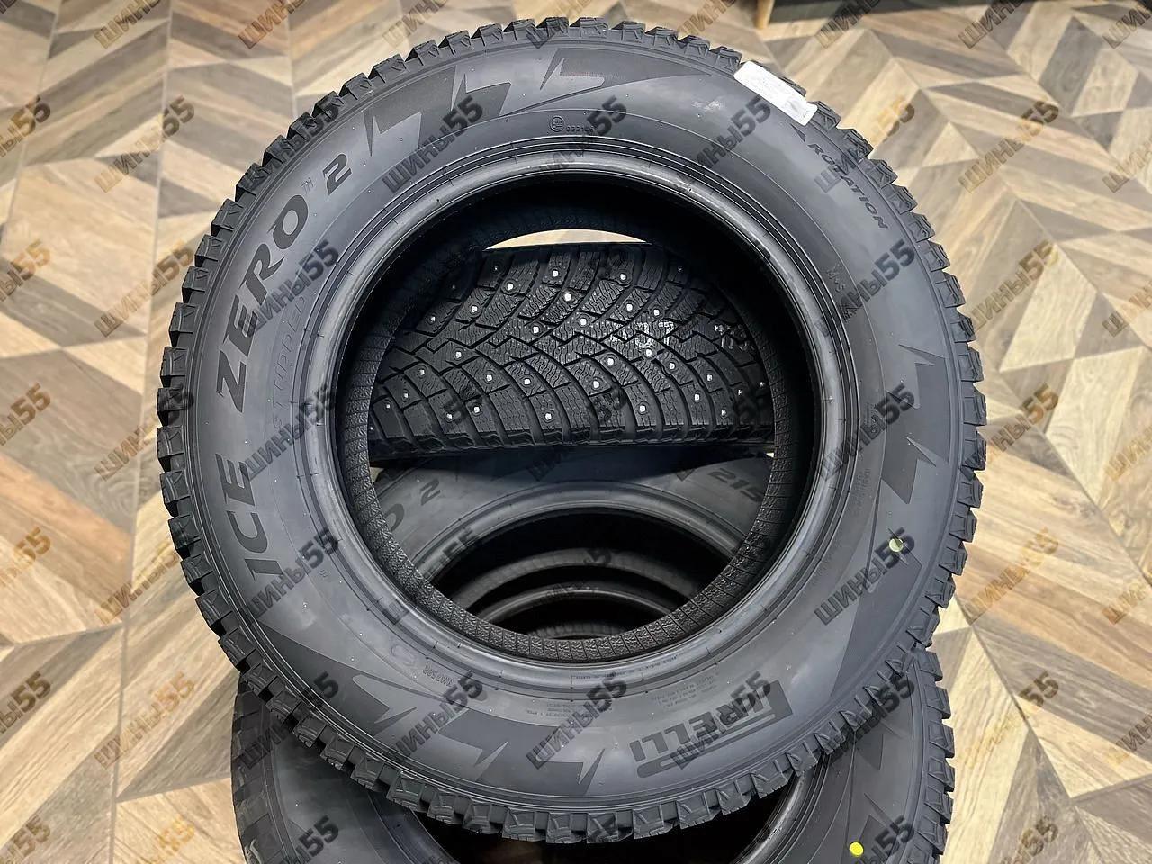 215/60R17 Pirelli Scorpion Ice Zero 2 (100T)