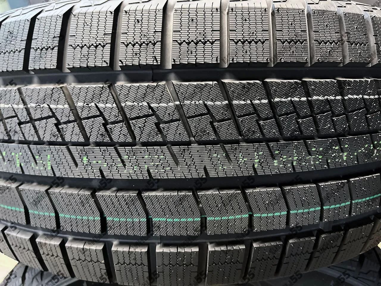 255/45R19 Tracmax X-Privilo S360 (104T)
