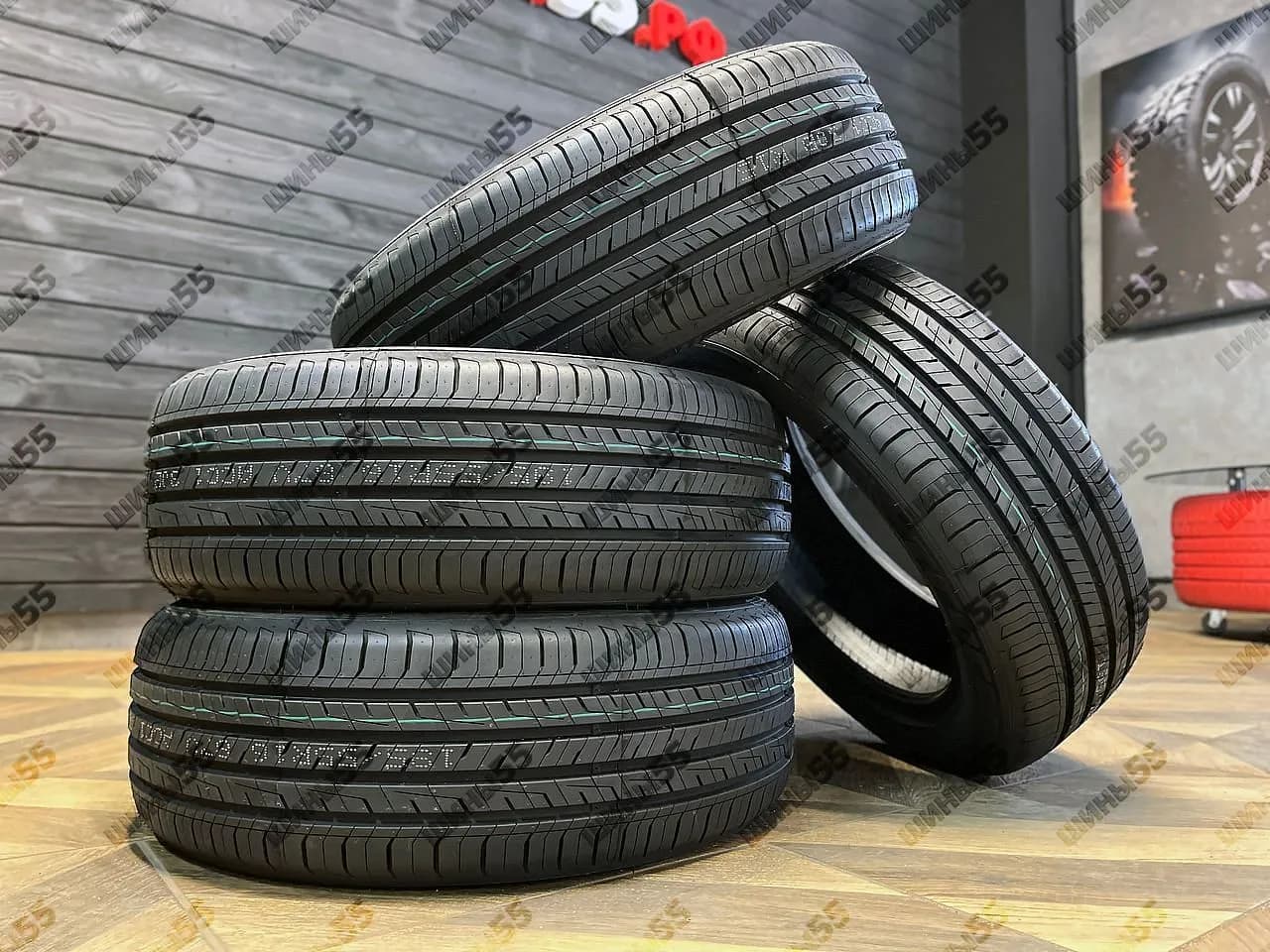 165/70R14 Tracmax X-Privilo TX5 (81T)